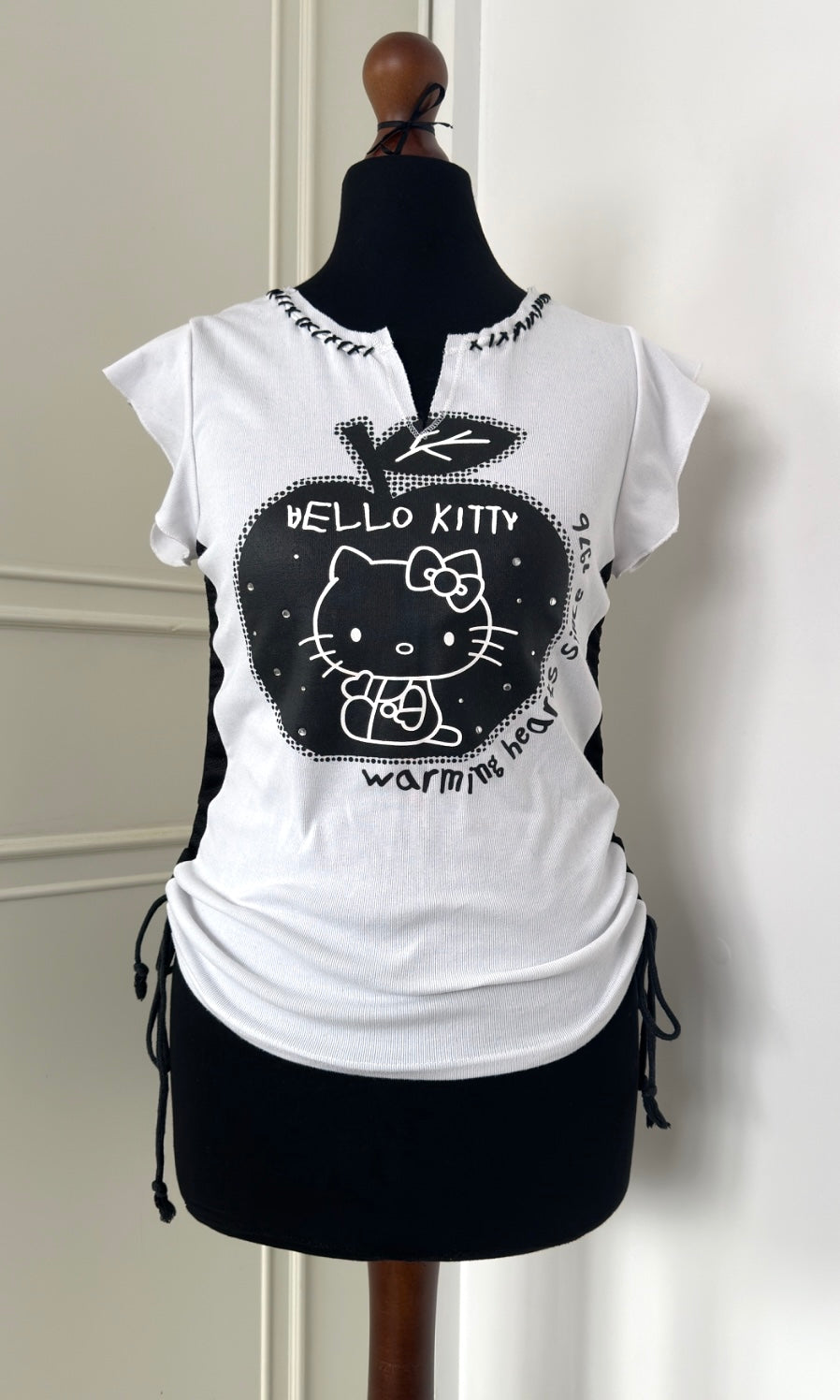 Hello Kitty white drawstring top